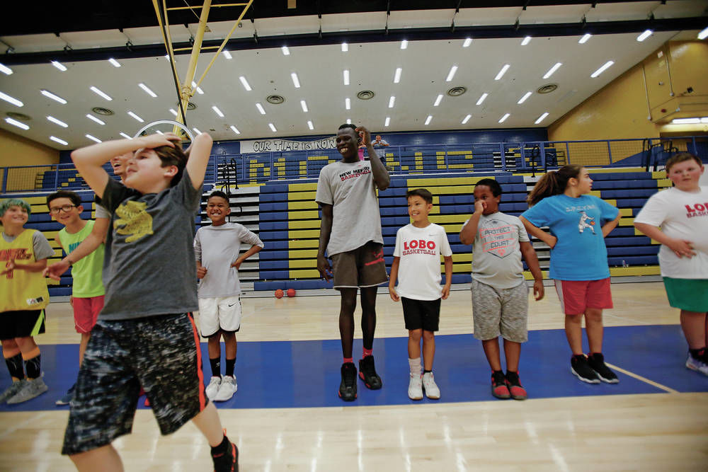 Weir hopes youth hoops camps sprout interest in UNM team